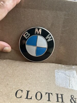 2011-2016 BMW F10 M5 HOOD badge logo emblem 528i 528d 535i 535d 550i 520i 550 - Image 1 of 4