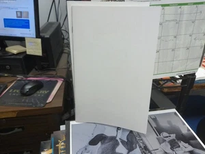 UNIVERSAL MONSTERS INVISIBLE MAN #1 2025 UNO POR TIENDA VARIANTE GRACIAS - Imagen 1 de 3