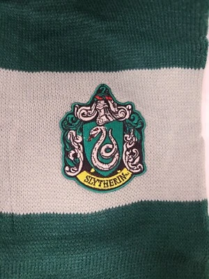Harry Potter SLYTHERIN Bufanda Flecos Rayas Anchas con Parche Bordado 72"x6" NUEVO Foto 1 de 2