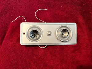 LUZ GIRATORIA CABINA AVIÓN WEMAC P/N 2565 CON VENTILACIÓN DE AIRE EN PANEL FUERA DE UN BARÓN - Imagen 1 de 7