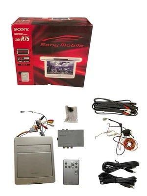 NUEVO Monitor de coche Sony XVM-R75 7” LCD superior NUEVO - con control remoto y kit de cableado completo Foto 1 de 4