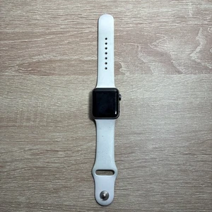 Apple Watch Series 3 LOCK, Storage Locker Finds - Bild 1 von 9