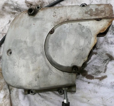 铃木 GS750E - 1977 年至 1979 年 - 前链轮盖 - 变速器盖 — 第 1/2 张图片