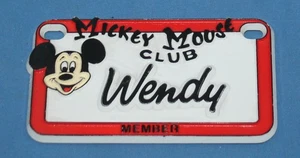 Placa de matrícula con nombre de plástico Wendy de Walt Disney Mickey Mouse Club de colección - Imagen 1 de 2