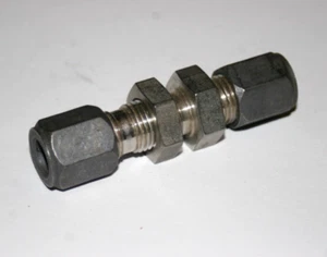 3/8 Tube 316ss Union Bulkhead Fitting Parker 6 WBU-SS - Picture 1 of 4