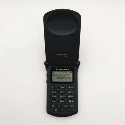 MOTOROLA STARTAC 2G GSM 900 Working - Classic Flip CellPhone - Image 1 of 4