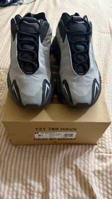 Talla 9.5 - Adidas Yeezy Boost 700 MNVN Geode Foto 1 de 4