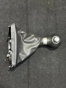 2014-2016 Kia Soul Manual Transmission Gear Shift Knob with Boot OEM - Picture 1 of 4