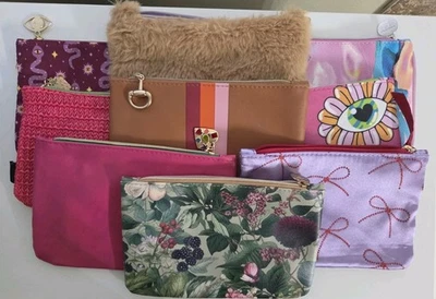 Lote de 9 bolsas de viaje de maquillaje Ipsy Glam estilos y colores surtidos sin usar Foto 1 de 4