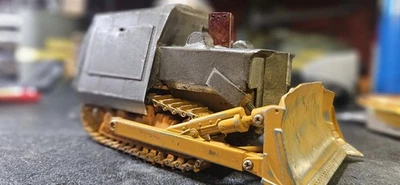 Killdozer, литой Komatsu D серии игрушка бульдозер стальной корпус. НЕ 3D напечатано - Изображение 1 из 4