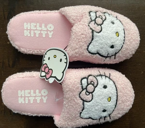 New with Tags HELLO KITTY Scuff Slippers Big Kid size 2/3 2 3 Pink FREE SHIPPING - Picture 1 of 6