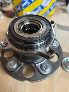 SNR REAR WHEEL BEARING FITS HONDA CR-V 2.4 2.2 2.0 2006-2012 *SEE PICS* GG1-03 - Picture 1 of 4
