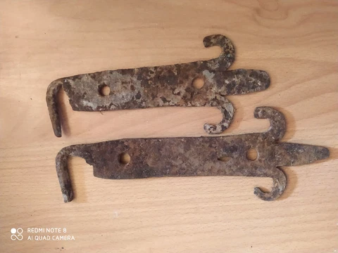 Pair Antique Wrought Iron Hinges Barn door Rustic shape Vintage European Style Cover