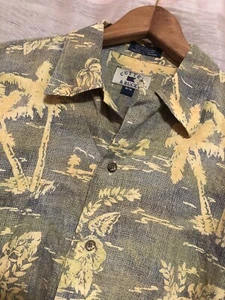 Men’s Cutter Buck Button Front Geometric Tropic S/S Hawaiian Camp Shirt Size M - Picture 1 of 4