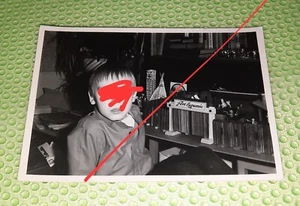 Foto antigua niño Fort Laramie vaquero indio RDA juguete Navidad 1971 B61 - Imagen 1 de 3