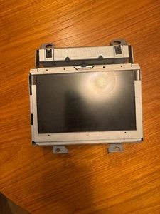 LAND ROVER FREELANDER 2 L359 2007 SAT NAV DISPLAY SCREEN CONTROL PANEL HEAD UNIT - Picture 1 of 5
