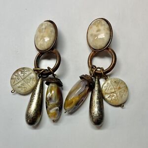 Boucles d'oreilles vintage Kate Hines clip sur pierres pendentives ton bronze beige 
