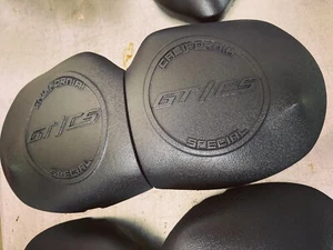 15-23 Mustang Custom Fitted Strut Tower Covers Caps (New Gtcs Logo) All Black - Bild 1 von 9