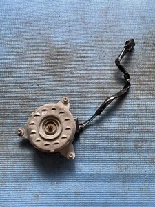 Mitsubishi Outlander 2012-20 Kühlerlüfter vorne Elektromotor Motor - Bild 1 von 5