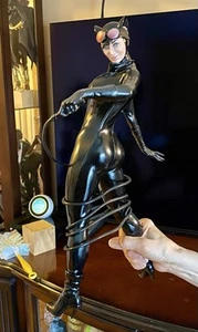 Sideshow Premium Format Catwoman Exclusive Statue - Picture 1 of 3