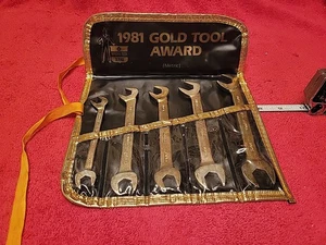 SET CHIAVI BONNEY 1981 GOLD TOOL AWARD CHRYSLER MASTER TECH METRIC 5 PZ in BORSA - Foto 1 di 18