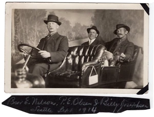 Seattle 1915 tres hombres identificaciones coche RPPC estampado publicado recuerdo foto interés gay - Imagen 1 de 6
