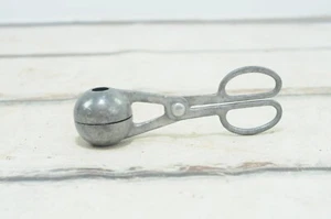 Vintage Aluminum Meatball Maker Tongs Cookie Doug Baller Tongs Made in Japan - Picture 1 of 11
