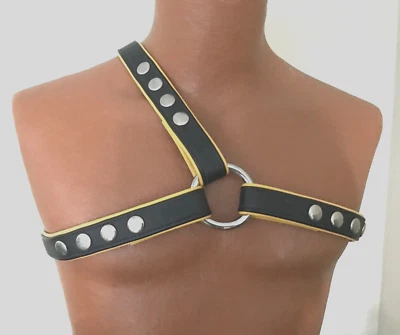 Arnés para hombre, cuero negro, amarillo, circuito fetiche gay talla pequeña (nunca usado) Foto 1 de 4