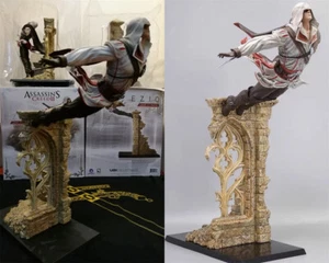 Original Assass Ezio Salto de Fe Juego Coleccionable Personaje Estatua Nuevo Stock - Imagen 1 de 8