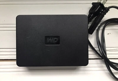 Western Digital (WD) Livewire 4-port network adapter WDBABY0000NBK-NESN  - Image 1 of 4