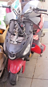 Motorroller 50ccm verbraucht zum Schrottwert abzugeben - Bild 1 von 1