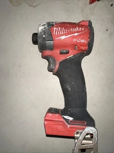 Milwaukee 2953-20 18V Litio-Ion Sin Escobillas Inalámbrico 1/4"" Destornillador de Impacto Hexagonal - Imagen 1 de 2