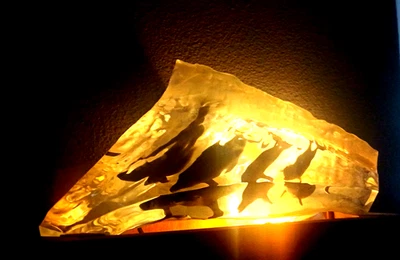 Robert Wyland, escultura de delfín Lucite "La ola perfecta". #654 de 1.500 Foto 1 de 4