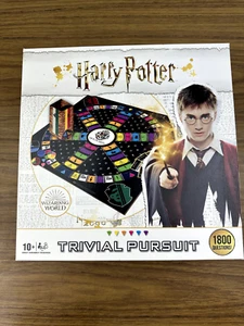 Harry Potter Trivial Pursuit Board Game COMPLETE Questions Guessing Knowledge - Picture 1 of 10