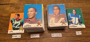 1969 Topps Football Cards 1-263 (P-NM) - You Pick - Complete Your Set