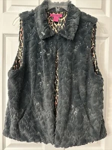 Betsey Johnson Women's Large Vest Gray Faux Fur with Sequin Detail EUC - Picture 1 of 6