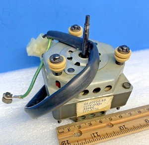 ROCKOLA 45 RPM JUKEBOX 476 THRU 484 TURNTABLE MOTOR #52485-A - Picture 1 of 13
