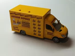 Mercedes Benz Mobile Shop Chicken Express Siku - Imagen 1 de 11