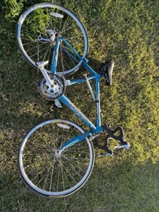 Used Blue Cannondale Ultra Slice r500 Women's Racing bike - Picture 1 of 2