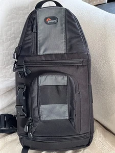 Lowepro Slingshot 102AW Cross Shoulder Camera Bag Backpack Grey Black MINTY - Picture 1 of 8