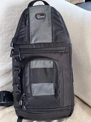 Lowepro Slingshot 102AW Cross Shoulder Camera Bag Backpack Grey Black MINTY - Image 1 of 4