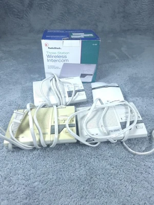 RadioShack Tres Estaciones Intercomunicador Inalámbrico FM Plug n Talk 43-490 Caja Manual Foto 1 de 4