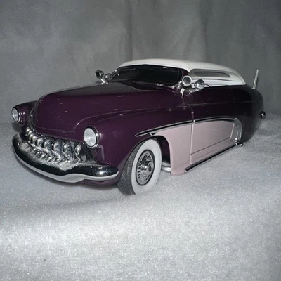 Danbury Mint 1950 Mercury Custom Purple 1:24 Scale  - Image 1 of 4