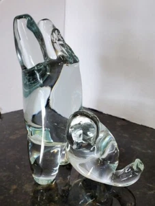 #2 Estatuilla de elefante de cristal vintage haciendo soporte de mano - Imagen 1 de 6