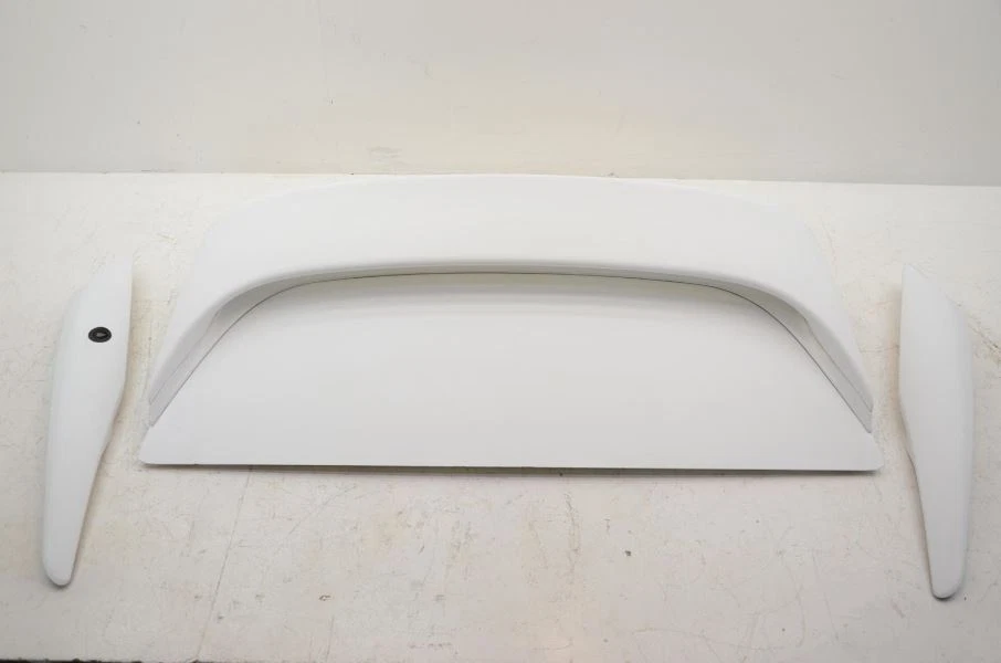 Toyota MR2 1991-1995 tapa trasera blanca del maletero con moldura Foto 1 de 4