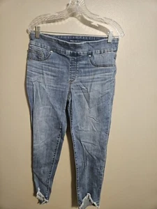 Chico's Womens Pull on Slimming Jegging Ankle Jeans Raw Tulip Frayed Hem Size 6R - Picture 1 of 8