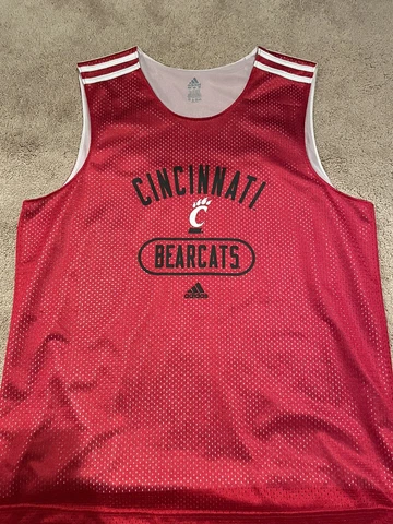 Cincinnati Bearcats ADIDAS Mens Practice Basketball Jersey Cover