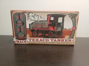 Ertl - F122 - 1910 Mack Texaco Tanker Locking Coin Banker with Key - Diecast - Picture 1 of 12
