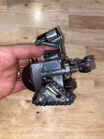 WALL-E Pixar Desk Ornament Sprocket Chain 1LB Disney Collector USA Hand Made WOW Cover