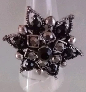 Women's Costume Ring Faux Black Gemstone Rhinestone Studs Adjustable Starburst - Picture 1 of 4
